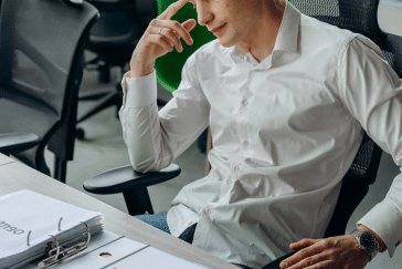 7 Surprising Habits of Leaders That Are Aging Their Brains Faster Than You Think